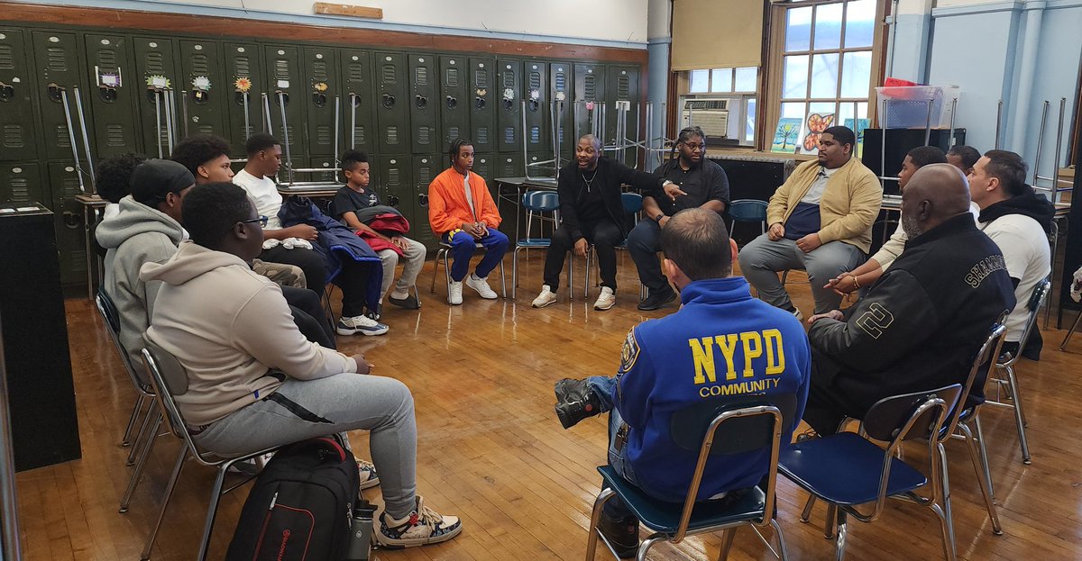 King Talk Tuesdays (@king_tuesdays) on Twitter photo BOYS TO MEN IV SIT DOWN Conference was historic. Great men came together to talk to our next generation of fathers, uncles, husbands, neighborhood and spiritual leaders. <a href="/Bronxyep/">Bx YEP</a> <a href="/NYCHealthSystem/">NYC Health + Hospitals</a>
<a href="/ohbmny/">100 Black Men NYC</a>
<a href="/NYPDnews/">NYPD NEWS</a> <a href="/AndyKingNYC/">Andy King</a>
<a href="/Mysonne/">Mysonne NY General</a> <a href="/IUIC_MtVernon/">IUIC Mt.Vernon</a>
#boys2men strong. #moretocom BOYS TO MEN IV SIT DOWN Conference was historic. Great men came together to talk to our next generation of fathers, uncles, husbands, neighborhood and spiritual leaders. <a href="/Bronxyep/">Bx YEP</a> <a href="/NYCHealthSystem/">NYC Health + Hospitals</a>
<a href="/ohbmny/">100 Black Men NYC</a>
<a href="/NYPDnews/">NYPD NEWS</a> <a href="/AndyKingNYC/">Andy King</a>
<a href="/Mysonne/">Mysonne NY General</a> <a href="/IUIC_MtVernon/">IUIC Mt.Vernon</a>
#boys2men strong. #moretocom