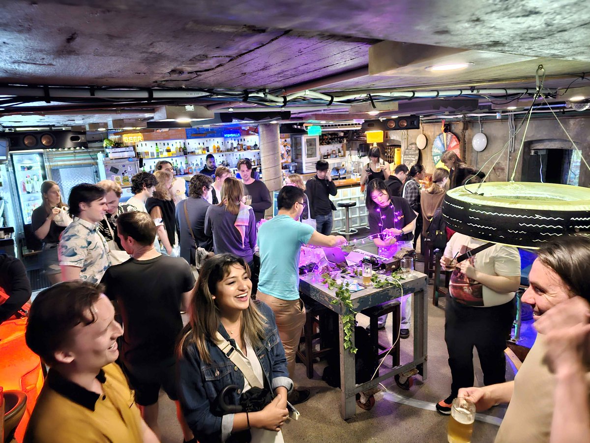 Serenade tweet media