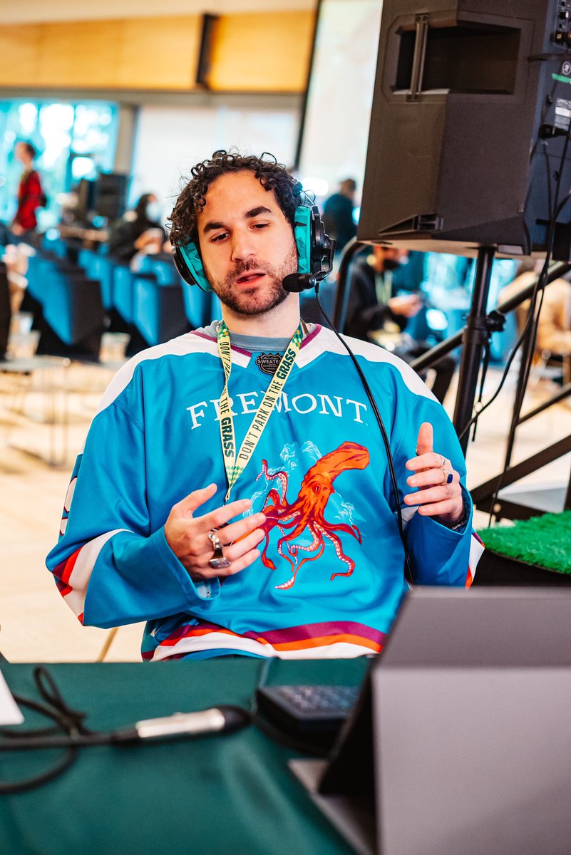 With commentators this GOATed, I wouldn’t even think of changing the channel 📺

Tune into #DPG24 all weekend long:

Melee: 
👾 Main: twitch.tv/level1_tv 
👾 Quad: twitch.tv/btssmash 

Ultimate: 
🤺 Main: twitch.tv/galintgaming 
🤺 Quad: twitch.tv/hungrybox