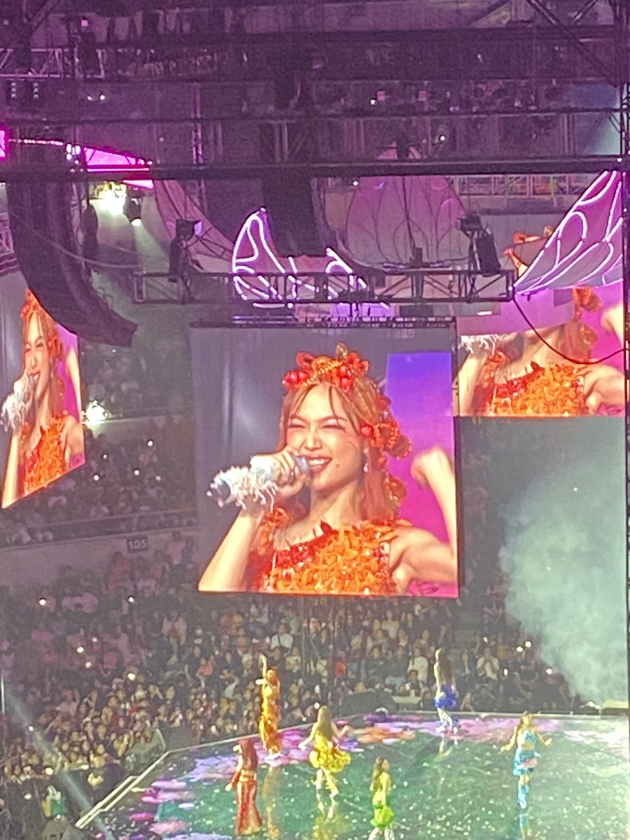 rosecloverleaf's tweet photo. Gwenny thank youuuuu ilyyyy 🧡🤙🏼@bini_gwen https://t.co/XeoMOdlmXl