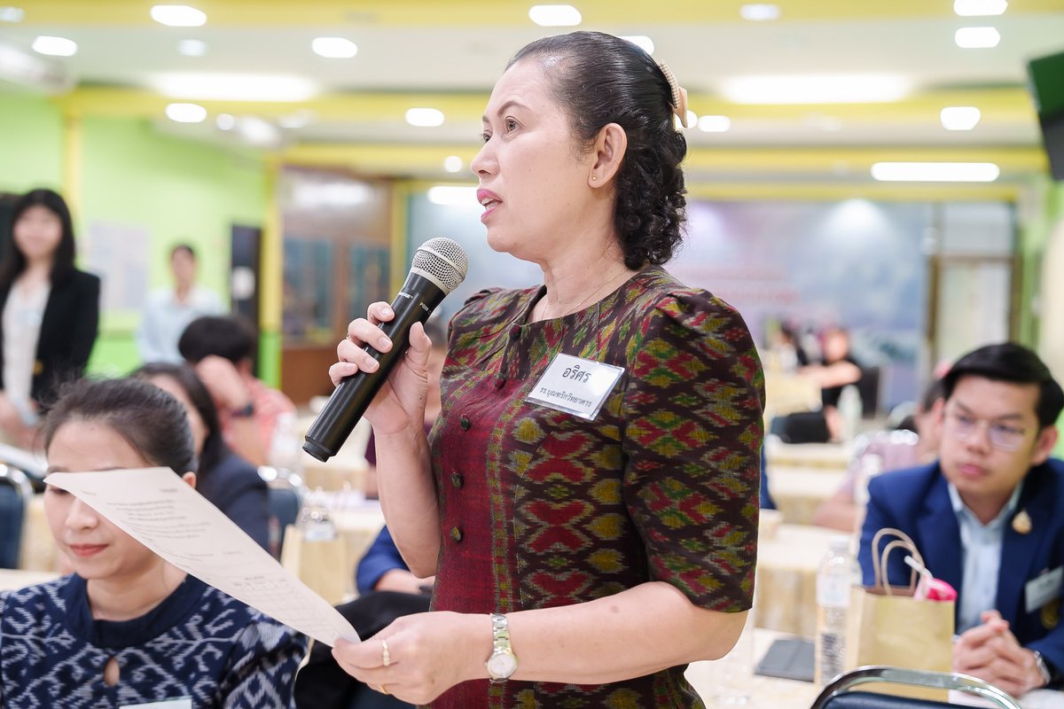 PratthanadeeOrg's tweet photo. 👥 ขอขอบคุณวิทยากรผู้ทรงคุณวุฒิทุกท่าน และผู้เข้าร่วมอบรมทุกท่านที่ให้ความสนใจเข้าร่วมกิจกรรมในครั้งนี้ และ @CanadaThailand 
 💡 มูลนิธิหวังว่าความรู้ที่ได้รับในวันนี้จะเป็นประโยชน์ต่อการพัฒนาการศึกษาและการดูแลนักเรียนของเราต่อไป https://t.co/6jQ4h3dzmJ