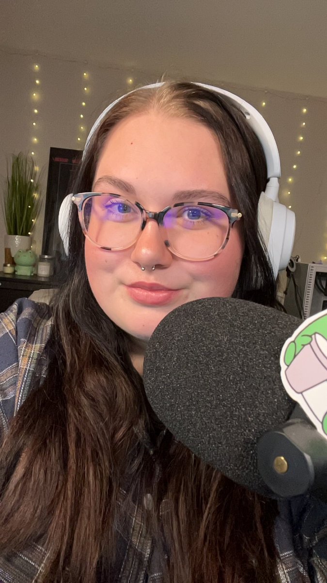 rachwiserTTV's tweet photo. WE’RE LIVE FOR THE NEXT 24 HOURS FOR PLANNED PARENTHOOD

TWITCH TV SLASH RACHWISER https://t.co/gh6AfWcaIK