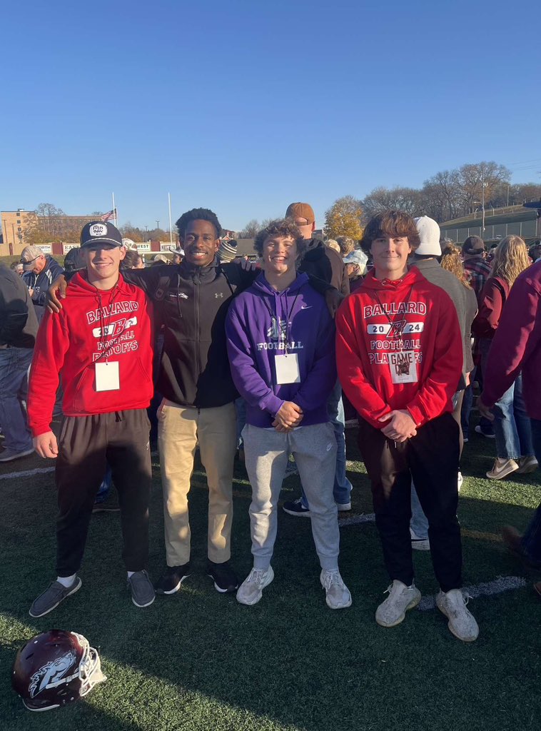 Blake Brendeland (@brendeland1925) on Twitter photo Had a great time up at Morningside for the game day experience! @solo_mally <a href="/BallardBomberFB/">Ballard Football</a> Had a great time up at Morningside for the game day experience! @solo_mally <a href="/BallardBomberFB/">Ballard Football</a>