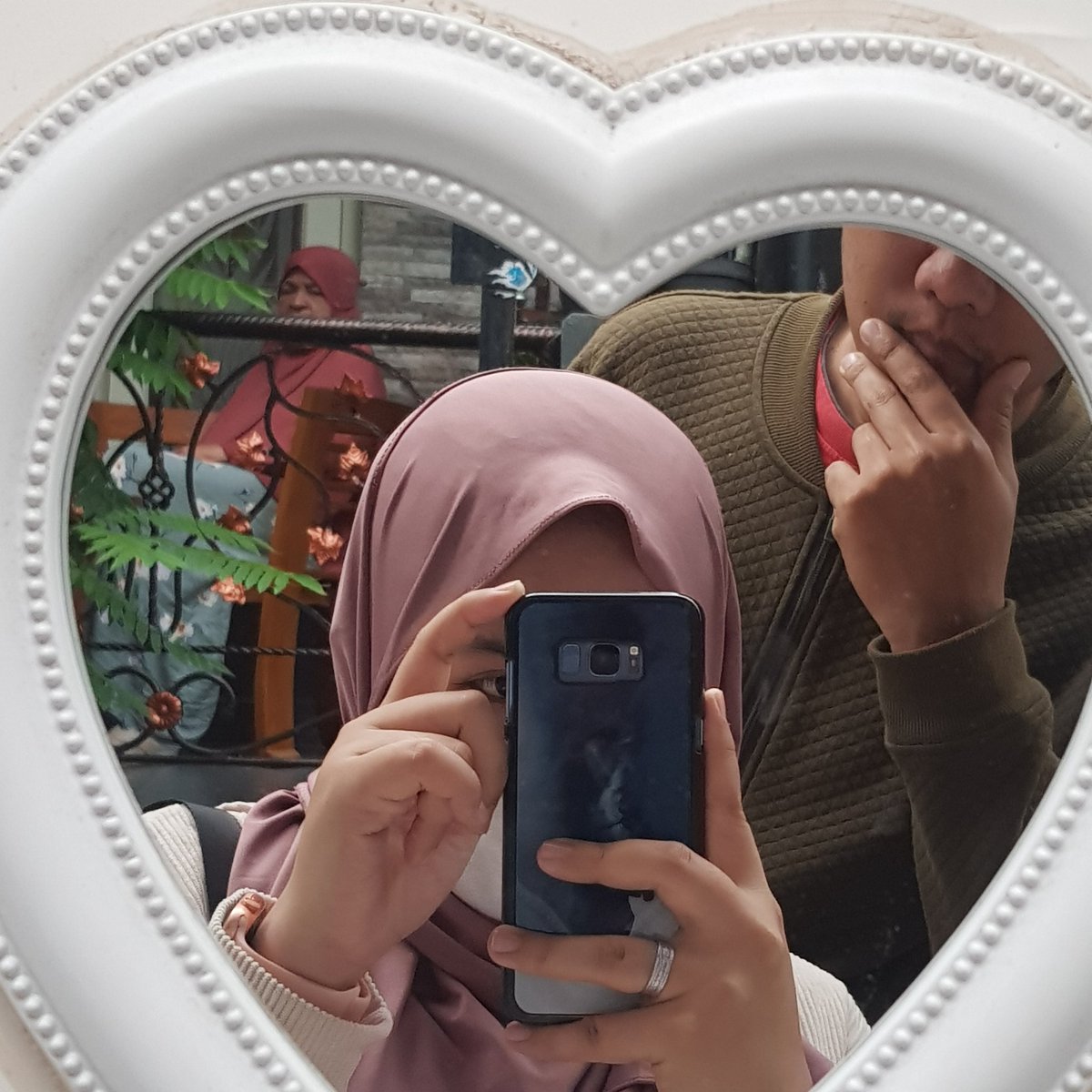 Lets get some date 💗