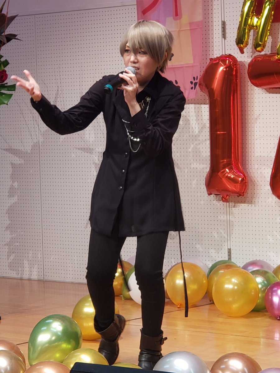 xBdRdKGPqbhIGwf's tweet image. 徳島から参加‼️
意外と徳島県外で見たのは初めてかも🐊🐊🍫🍫

#醒
#Class0
#ゆづぴーフェス