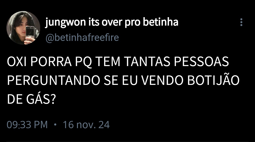 bambicocteau's tweet photo. 15. celular de jungwon 📲 https://t.co/MpJNSmZqDF