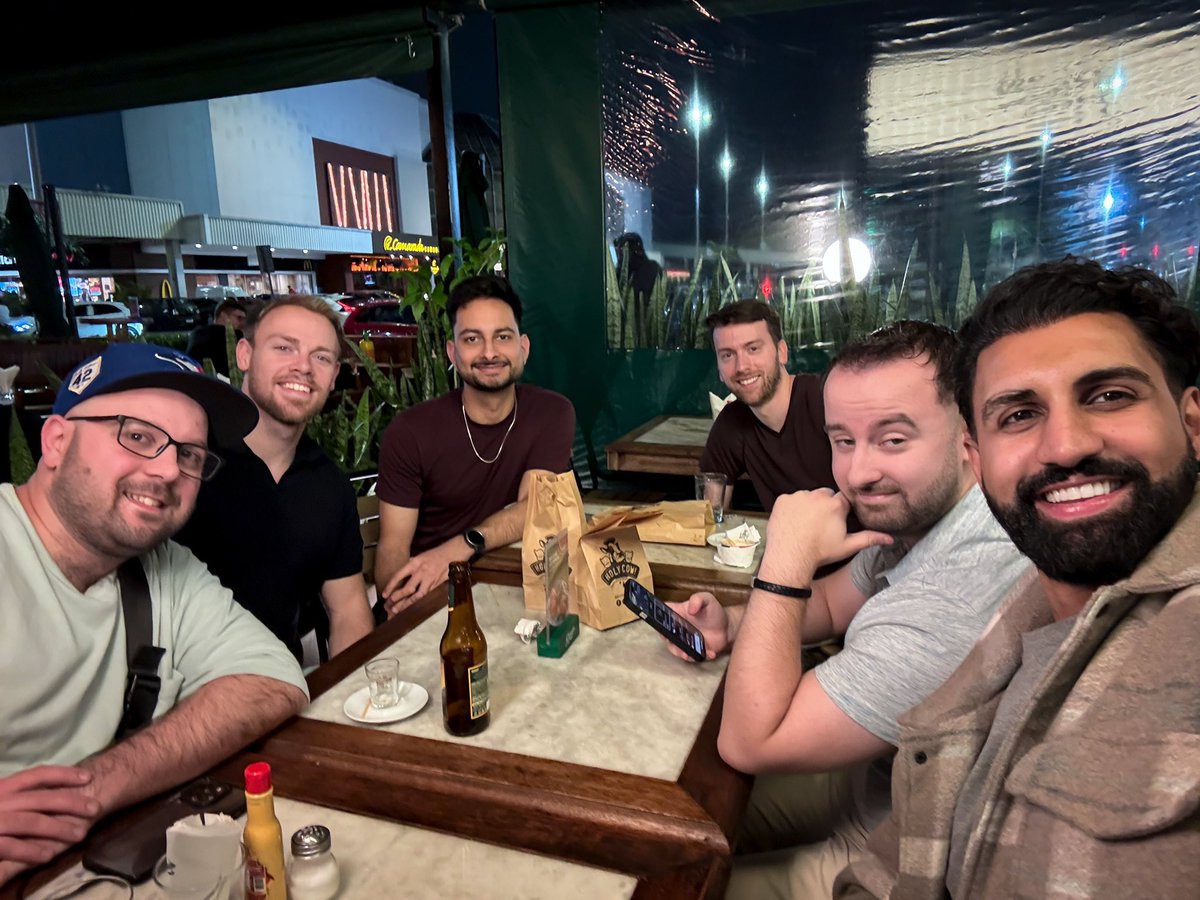 Top 6 at LAIC!

Bittersweet to barely miss out on the trophies, but huge respect to my opponents. I’m grateful and proud to have had the chance to compete here💪🏼

Massive thank you to the LATAM community for the hospitality and of course to <a href="/nitetimeclasher/">LG nitetimeclasher</a> for the team 🧑‍🍳