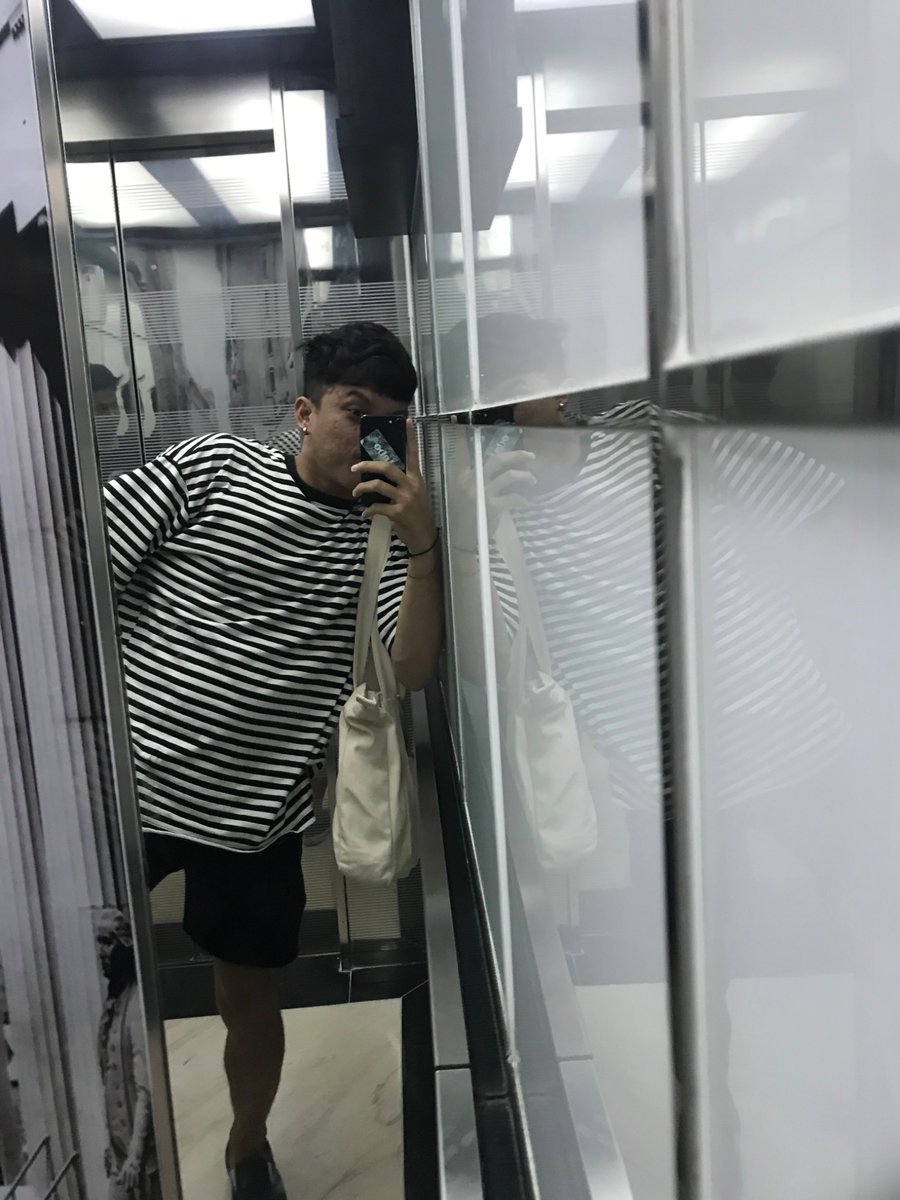 sweetestbitj's tweet photo. YO✋🏻 https://t.co/9Ctw6aDcmZ