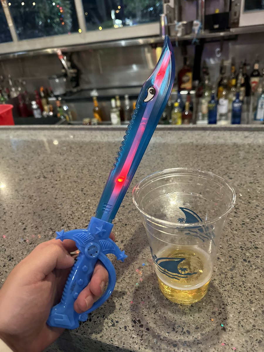 CJsaysit's tweet image. Ordered a beer and got a sword with it. We are so back!