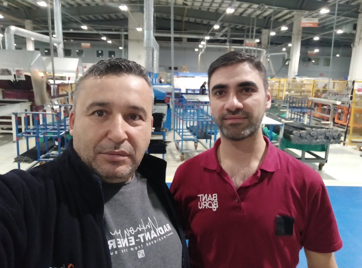 #HayırlıHaftaSonları
Bantboru işletmemizde çalışan arkadaşlarımızı haftanın son iş günün de 23:07 gece vardiyasında tezgahları başında ziyaret ederek sohbet ettik.
#YaşasınTürkMetalKardeşliği 
#TürkMetalSendikası  #TuzlaŞubesi