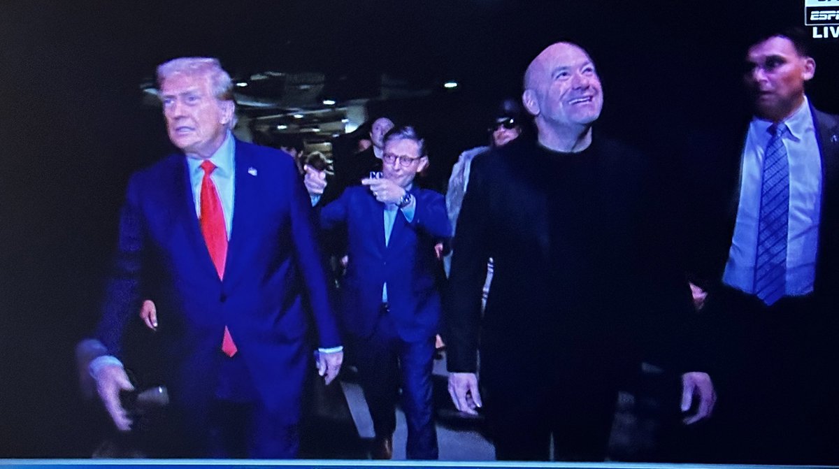 EZebroni's tweet photo. President-Elect Trump.
Mike Johnson.
Tulsi Gabbard.
Elon Musk.
Vivek Ramaswamy.
RFK JR. 
Dana White.
Donald Trump Jr.
Kid Rock.

Insane. #UFC309 https://t.co/vurFLXPMuP