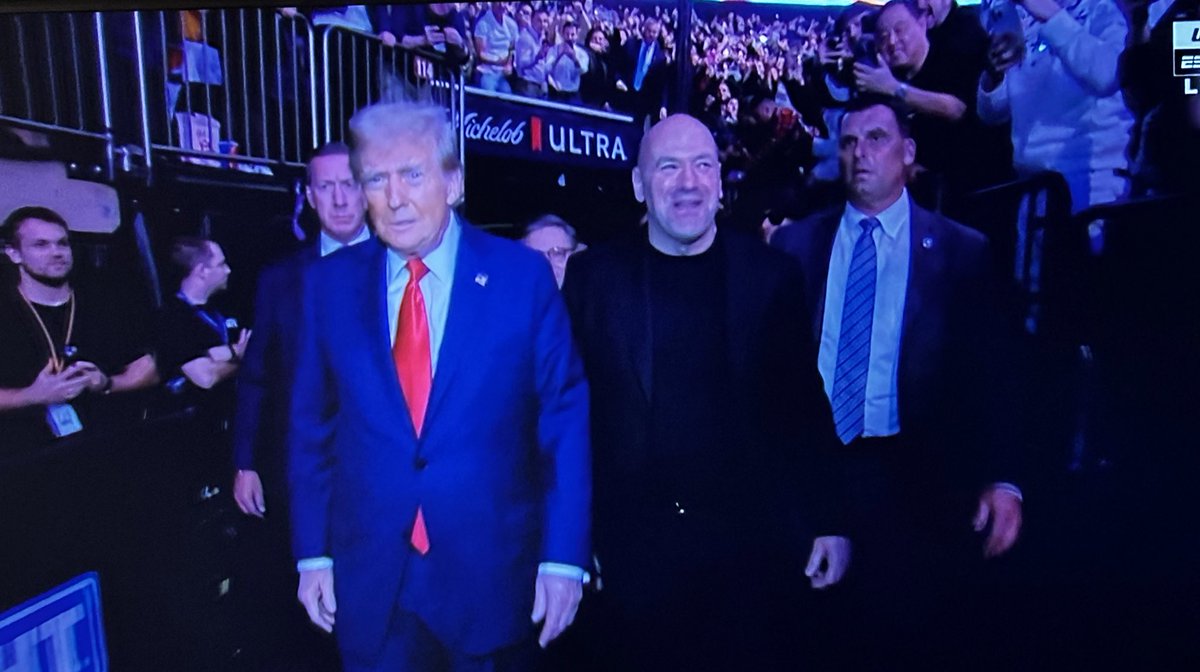 EZebroni's tweet photo. President-Elect Trump.
Mike Johnson.
Tulsi Gabbard.
Elon Musk.
Vivek Ramaswamy.
RFK JR. 
Dana White.
Donald Trump Jr.
Kid Rock.

Insane. #UFC309 https://t.co/vurFLXPMuP