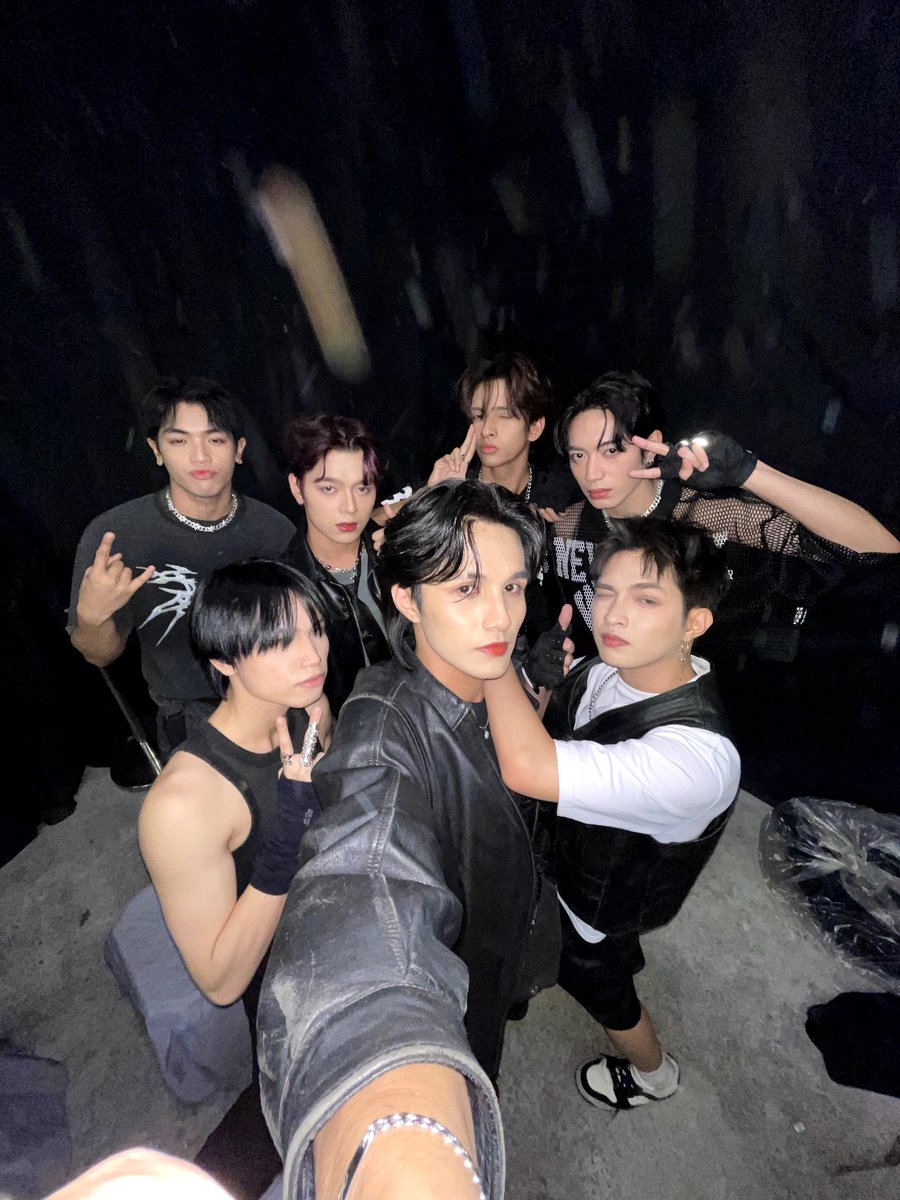 [🌟] Thank you <a href="/allforskzph/">All For SKZ PH</a> for inviting us to STAYCON: Countdown to DominATE! 

STAYs and Starburst's cheer was loud! You guys are amazing. We hope you enjoyed as much as we enjoyed performing "Chk Chk Boom" by Straykids! 

#SYNCph #SYNCatSTAYCON #Straykids