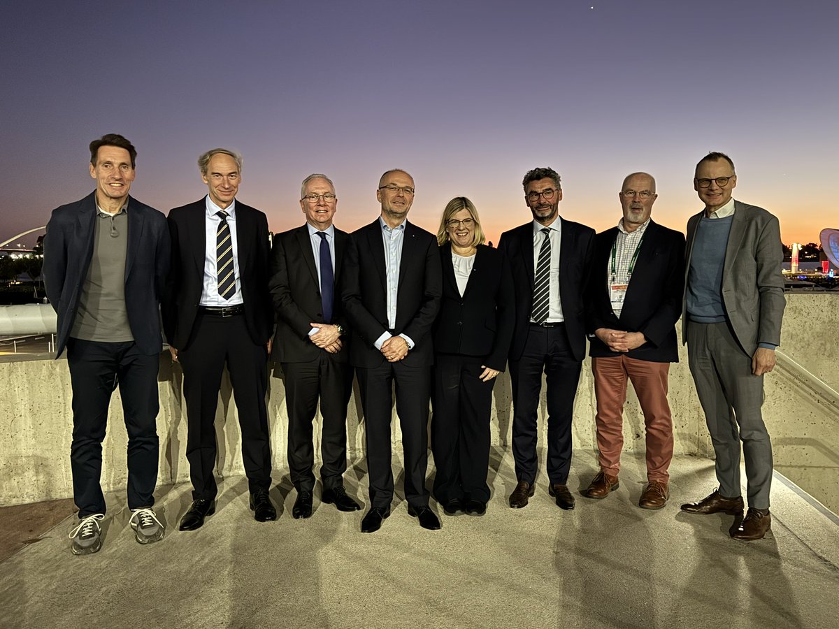 <a href="/EASLnews/">EASLnews</a> meeting in the ex-president’s club at #TLM24 <a href="/AASLDtweets/">AASLD</a> 
The past, the present and the future of Hepatology !