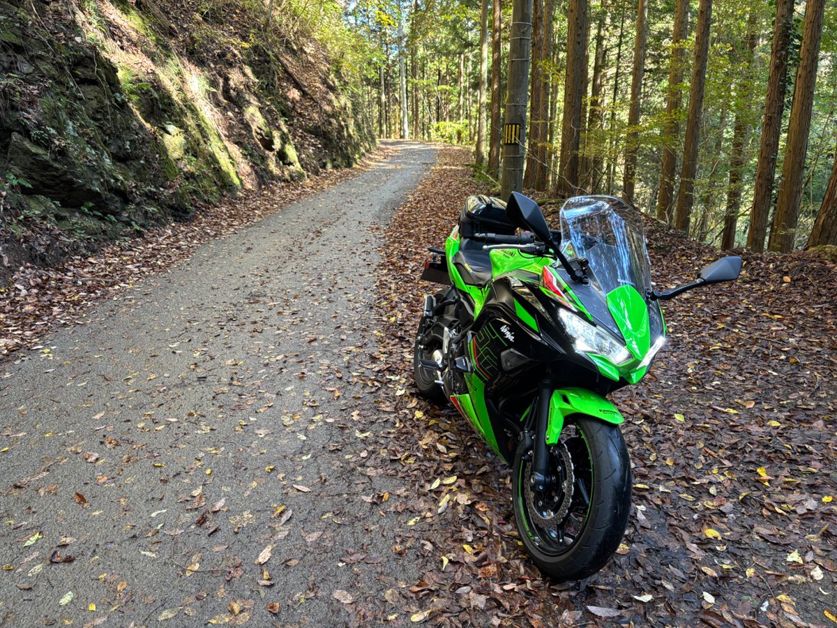 快晴の道の駅小菅（暑い）から、都留→秋山と抜けて、上野原の山奥のご飯屋さんに向かうも、定休日…　大人しく撤収笑　#Ninja650