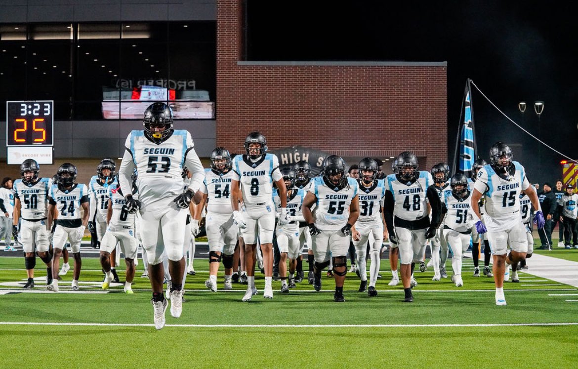 Thank you God. Lord I’m so thankful for my team/coaches and SEGUIN family!!! Great season love yall boys! 🤞🏾⚔️