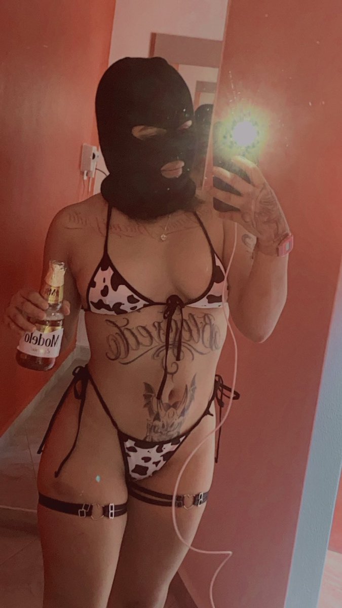 triste, hot y con ganas de fumarme unos porriitos 🥵🔥