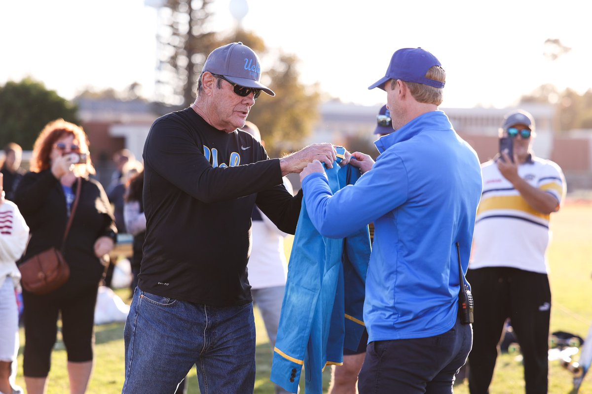 Rugby days like these are what make it that much more special! A privilege to celebrate and honor Stu Ledsam for his contribution to both UCLA Rugby &amp; Belmont Shore Rugby Football Club. To the victor go the spoils. Thanks Belmont for a great game #legacy #UCLAvsBSRFC #uclarugby