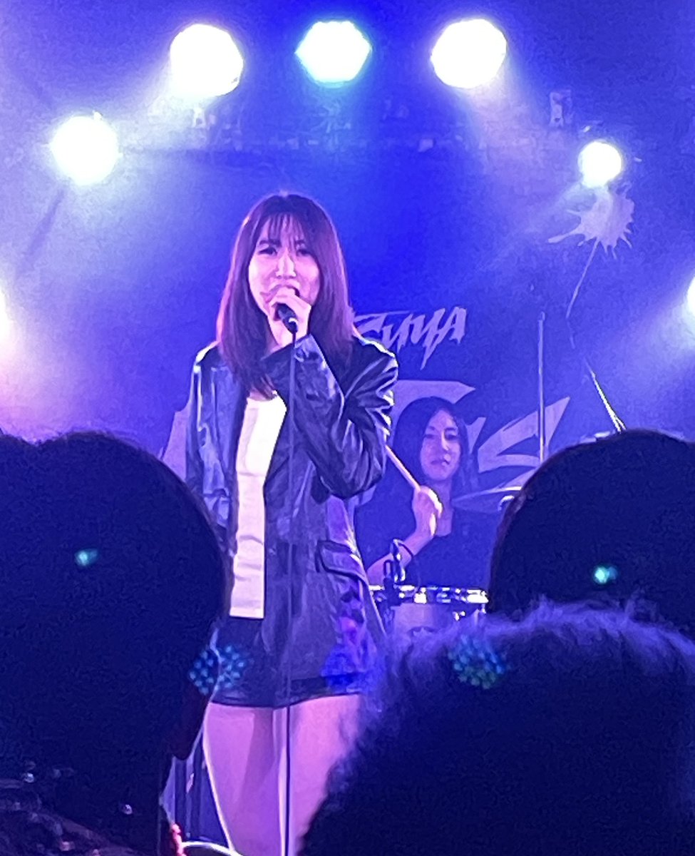 zardblue's tweet photo. 「Spring Water」さん、はじまりましたぁ〜!
#ZARD
#ZARDコピーバンド
#Spring_Water
#四谷ロータス https://t.co/jfUYvG1bDC