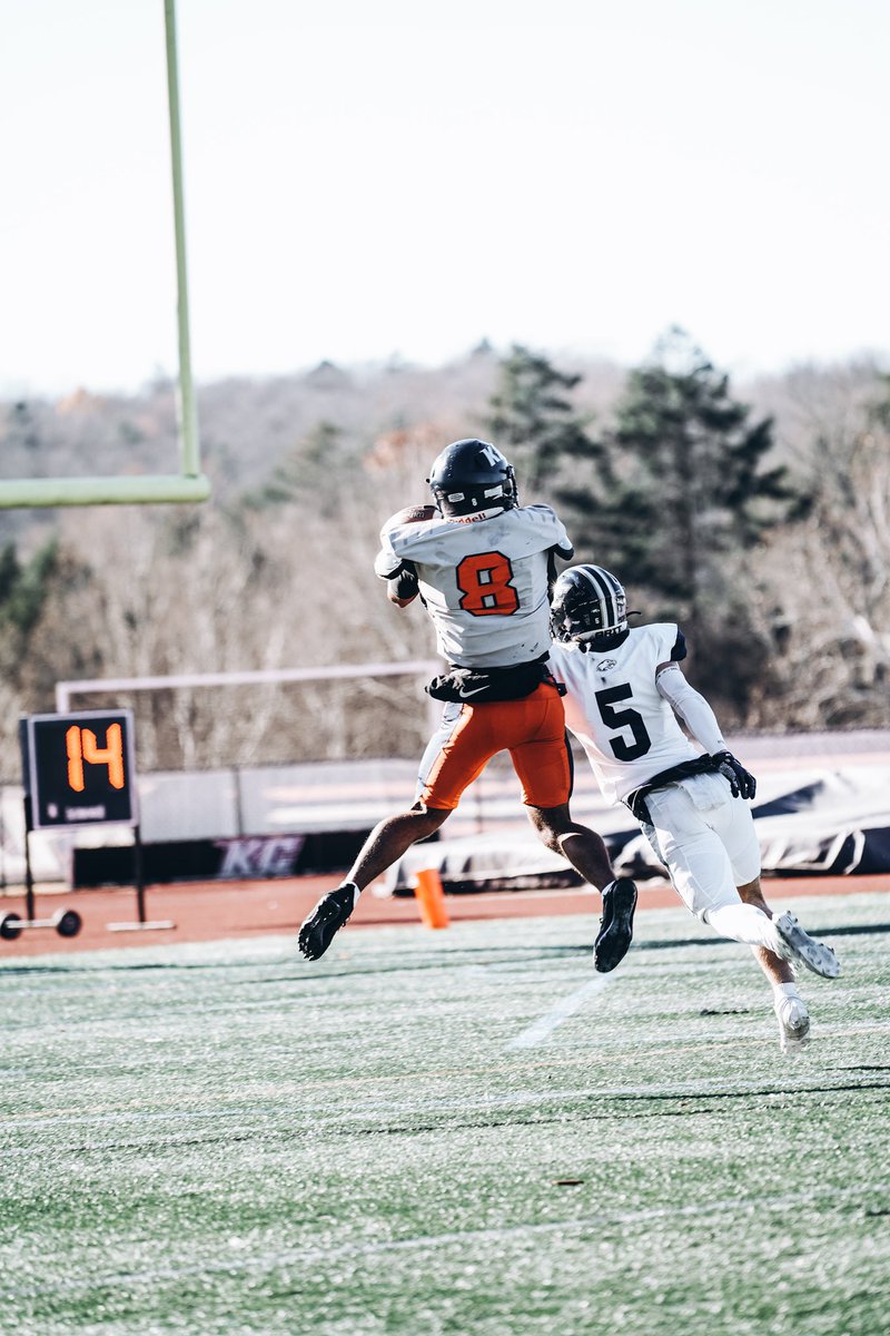 19: 5 catches 
692 all purpose yards 
1 touchdown 
8: 72 catches 
2,778 all purpose yards 
13 touchdowns
GROWTH