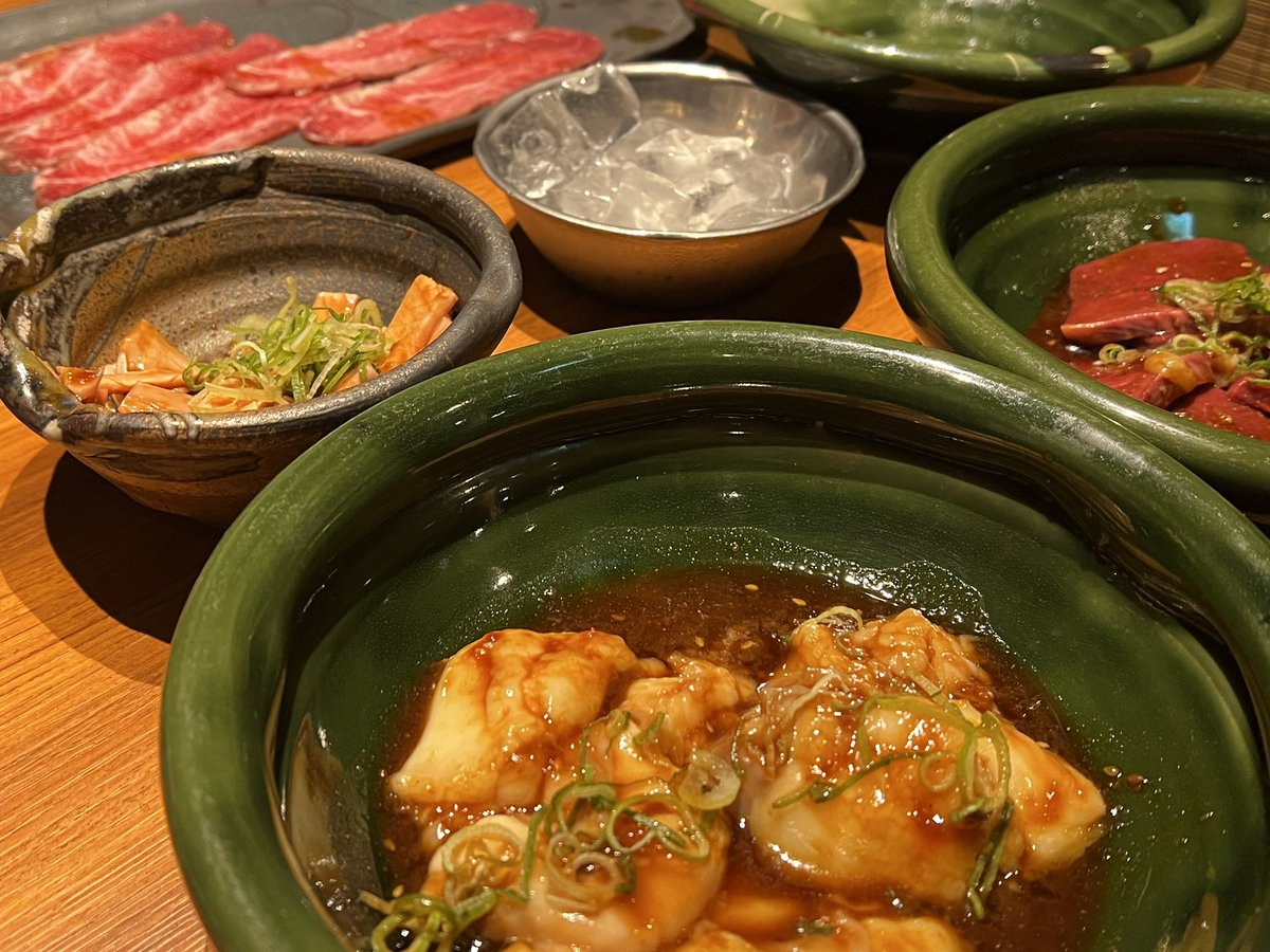 raise_bag's tweet image. \コンニチハ/

昨日は友人と学祭に行って来ました！
先生方も相変わらずで楽しかったです😌

夜は #焼肉 で元気チャージ🍖
また明日から頑張りましょう

#企業公式
#企業公式交互フォロー