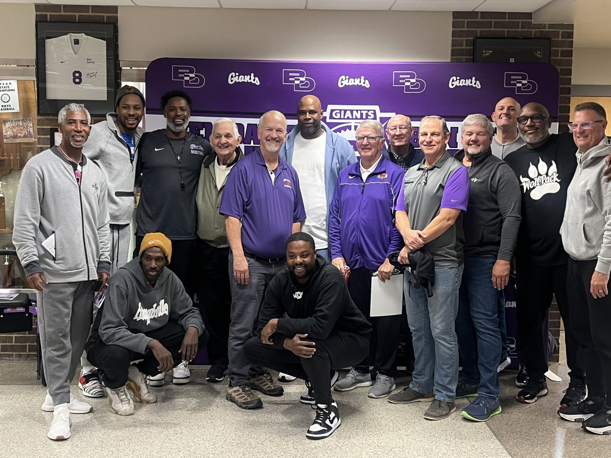 There’s a reason they call us Giants! 🏀 Alumni Day brought BD coaches, players, and cheerleaders together for an unforgettable day. Huge thanks to Coach Don Carlisle  for hosting such a fantastic event. Wishing the team an incredible season ahead! 💜  #BDAlumniDay