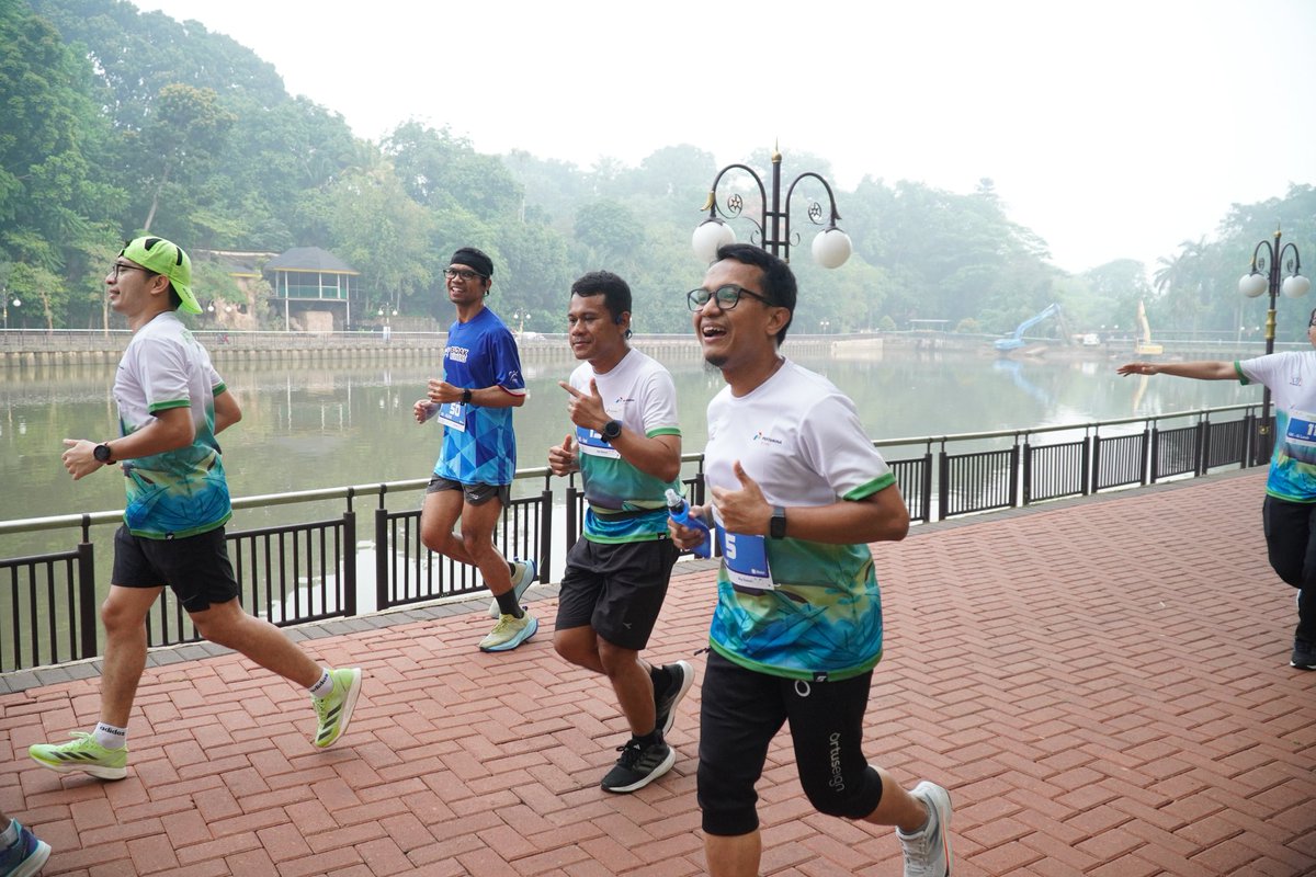 yvethendo's tweet photo. Kemarin, Sabtu 16 November 2024 ikut event Atraktif Run kategori 10K yg diadain Pertamina EP Region 4 di RAGUNAN!

Racenya asik! Vibesnya unik. Bayangin lari ditontonin sama 🦧🐘🦒🐊

10Knya seru. Sepanjang lari bisa senyam senyum *bukan pas ada mas-mas fotonya aja ya 😎 https://t.co/z1FyKXexgx
