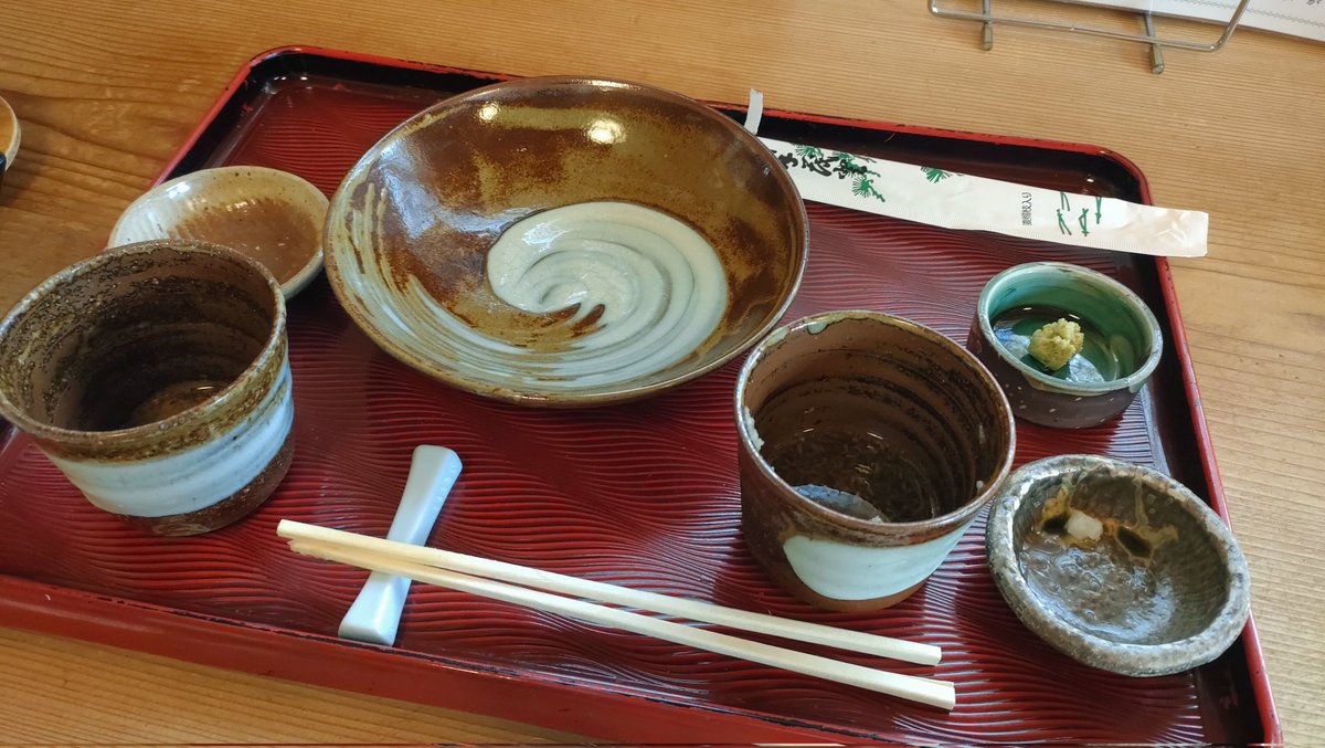 semedine's tweet photo. 福得妙満の十割蕎麦は旨い
12時からは予約でいっぱいだった���しくちょっと早めに到着してラッキー

旨すぎで思わず店の前でフラダンスを踊ってしまった

#福得妙満 
#十割蕎麦 
#わざわざ香川で蕎麦を食う 
#予約客が来る前に店前で踊る 
#sr400 
#ソロツーリング https://t.co/9oaFYUxWdZ
