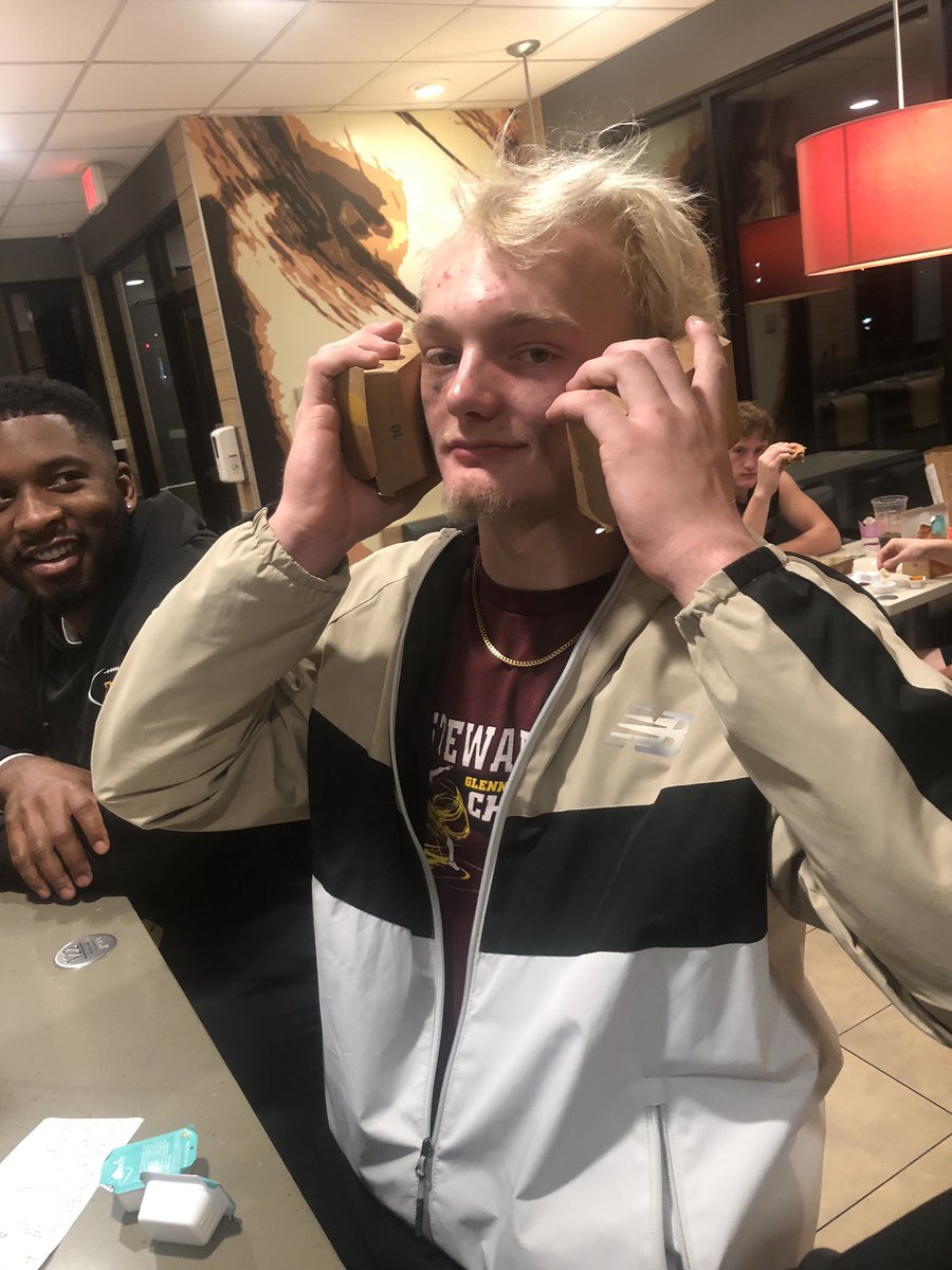 33-20 win in the state semis! No better way for <a href="/JusticeDeno19/">Justice Deno</a> to celebrate his game sealing pick than with a Big Mac and some nuggets! Earned one more week together and a championship appearance!