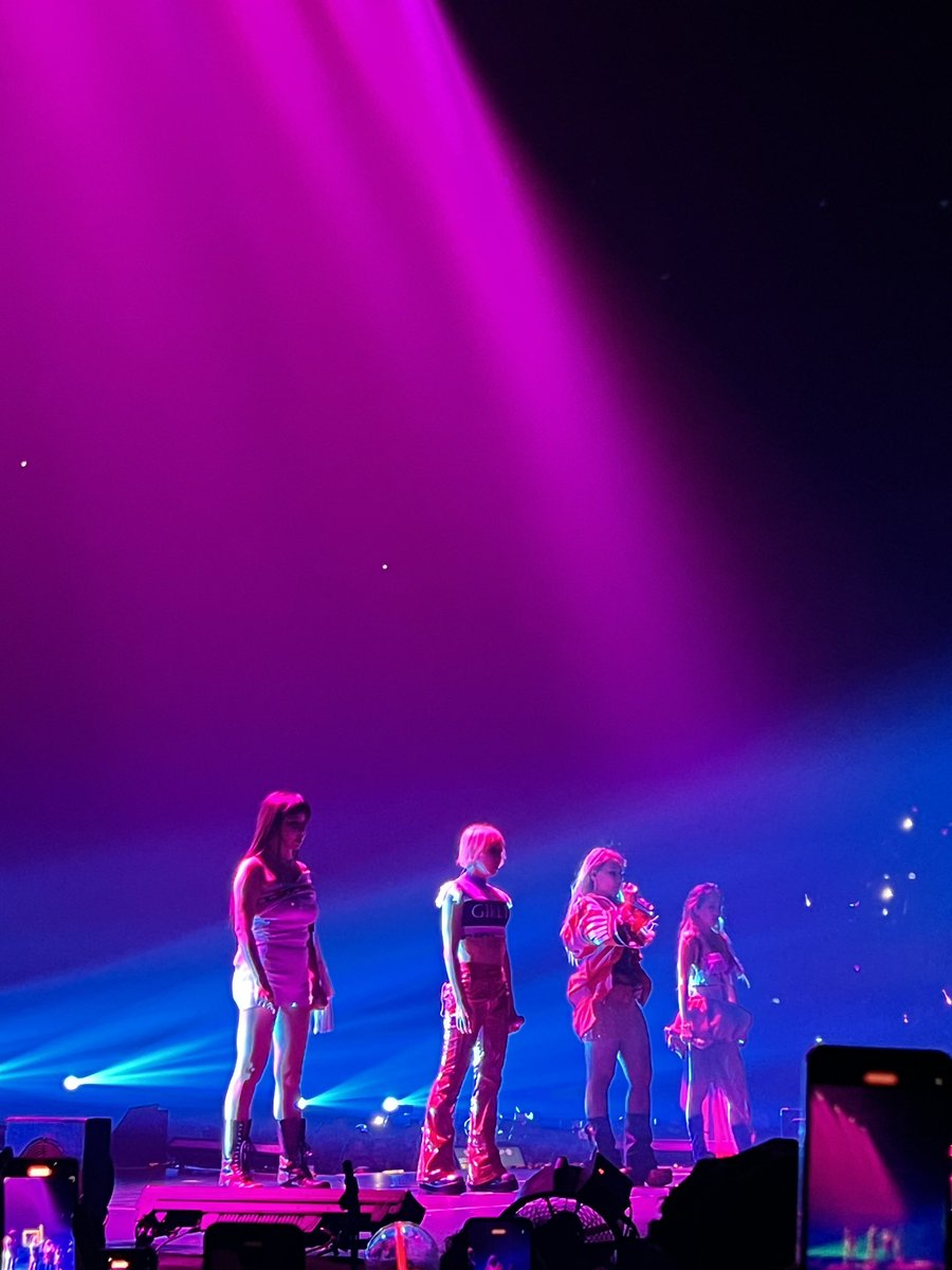 _alystans's tweet image. 2NE1 WELCOMEBACK CONCERT IN MANILA 2024 (DAY 1):