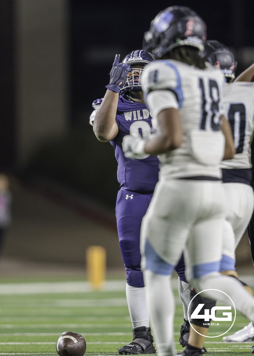EVERY time <a href="/KristopherW2028/">Kristopher Williams</a> takes the field, he pauses for a moment to give thanks and praise. Every. Time. Well done, young man! 
Priorities: Solid 
#GodIsGreat
<a href="/WGHSFootball/">Walnut Grove Football</a> | <a href="/PISD_Athletics/">ProsperISDAthletics</a> | <a href="/coachtallison/">Tommy Allison</a> | <a href="/creolehammer17/">Ⓗⓐⓜⓜⓔⓡ🎙</a> 
📷: Me