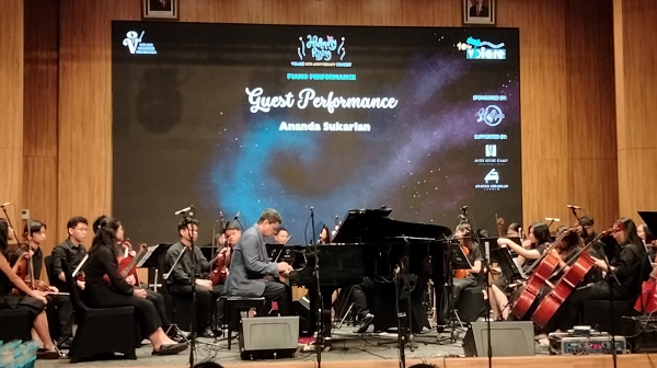 ParahyanganPost's tweet photo. Tangerang Kini Miliki Orkes Simfoni Remaja
#parahyanganpost
https://t.co/OJBsfENMR7
#musik #klasik #simfoni @anandasukarlan @SAHABAT_TGRANG @MUSIKMENFESS @aquariusmusik @VolareMusic https://t.co/r4nh8DKeWE