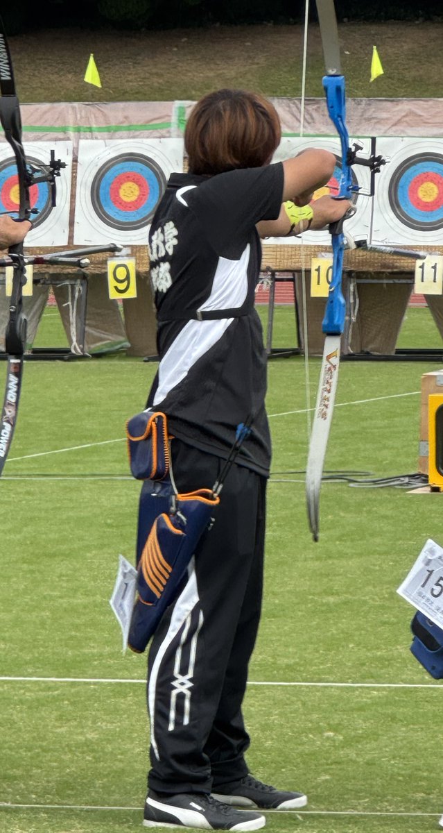 su_archery's tweet photo. 10/27(日)に新人戦が行われました❗️

1回生から3人が出場し、皆緊張しすぎることもなく練習通りの射形で打つことができたようです❗️

これからはインドアやリーグ戦がありますので頑張って練習して点数を伸ばしていきましょう‼️

#摂南大学アーチェリー部 https://t.co/8JEta38AR3