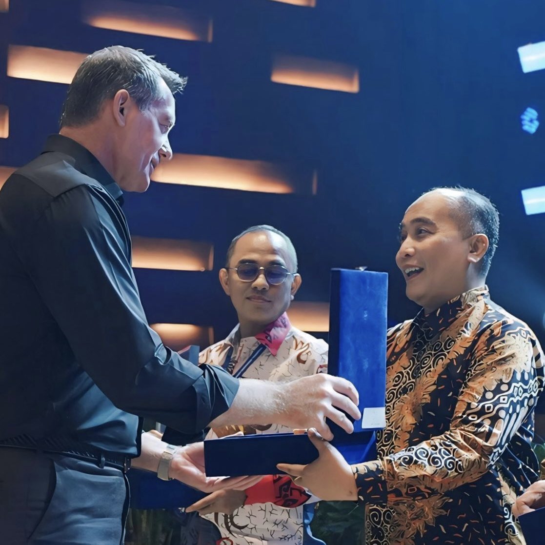 On November 6, 2024, Harper Malioboro proudly received the prestigious “Highest GOP Percentage YTD 2024” award in the 4 &amp; 5 star hotel category at the Archipelago General Manager Conference 2024. 
.
#stayatarchipelago #stayatharper #aroundarchipelago #aroundharper #harperjogja