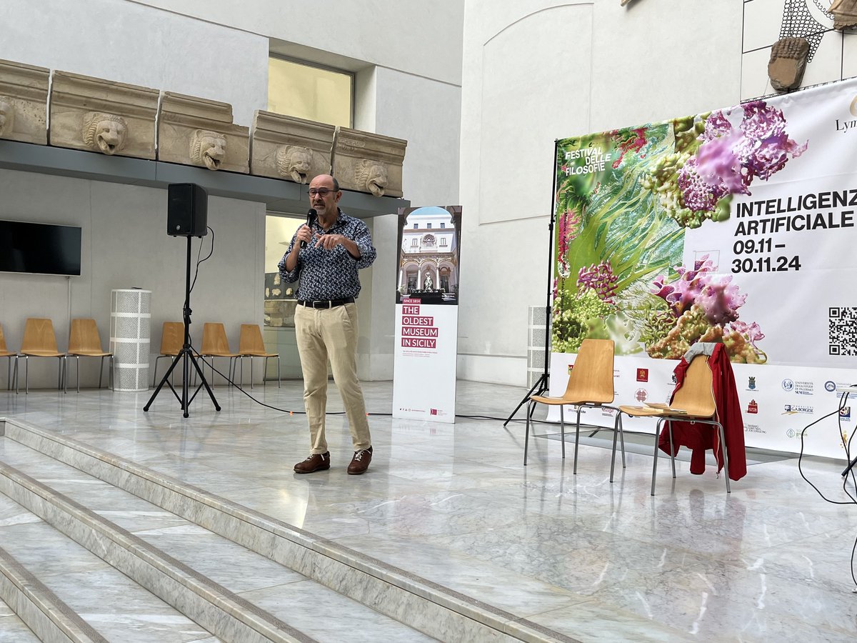 Intelligenza Artificiale e solitudine 🌱
Con Vincenzo Lima.
—
Resta aggiornato su tutti gli eventi del Festival attraverso il sito ufficiale festivaldellefilosofie.it e i canali social dedicati.