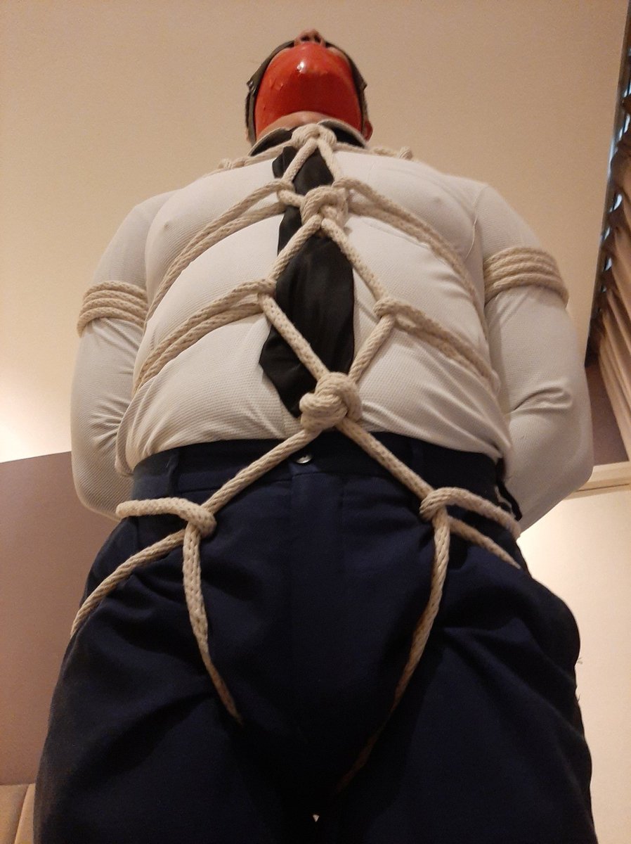 ShibariRoper tweet media