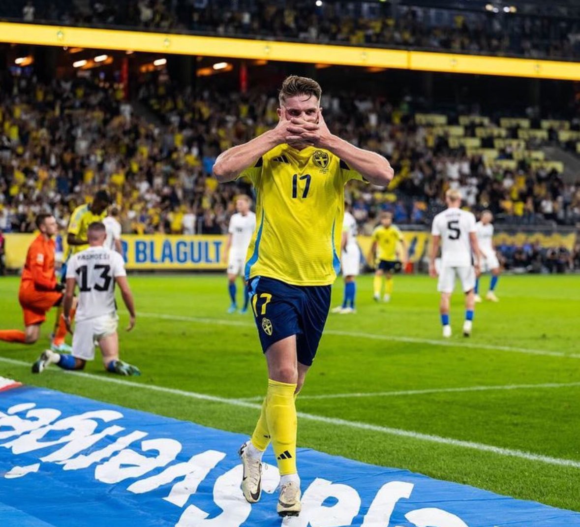 🗣️ Viktor Gyökeres on January window: “I want to finish this season at Sporting. I love it here.

“New club? We will see when the time comes. I want to play, that’s crucial… and there will be also other factors.” [via <a href="/FabrizioRomano/">Fabrizio Romano</a>]