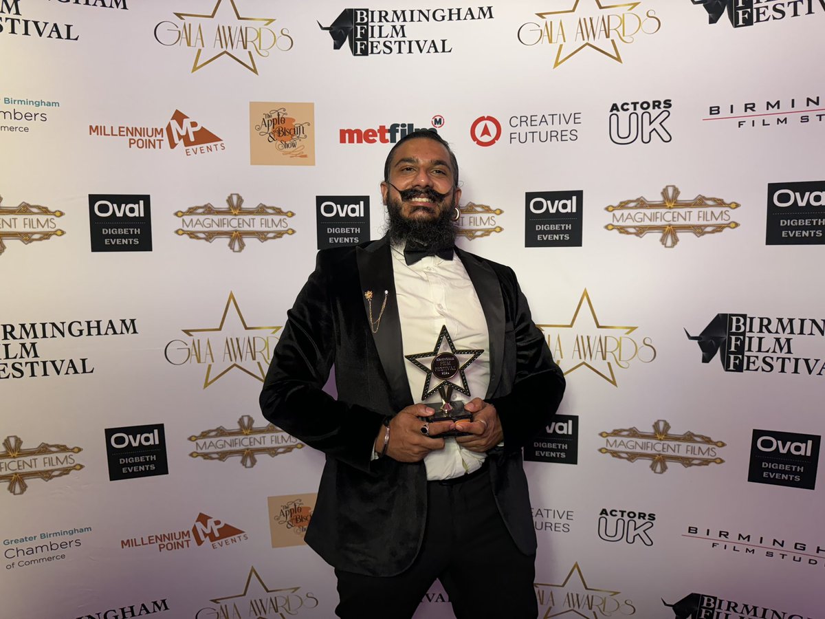 ਅਰੁਣ ਕਪੂਰ 🖤 tweet media