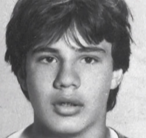 arxeio2147's tweet photo. Σαν σήμερα, στις 17 Νοεμβρίου 1985, κατά τη διάρκεια συγκρούσεων μετά τ��ν πορεία μνήμης για την εξέγερση του πολυτεχνείου, ο αστυνομικός Θανάσης Μελίστας πυροβολεί και σκοτώνει τον 15χρονο Μιχάλη Καλτεζά.

Περισσότερα👇
https://t.co/M5x2rgKuo7

#σανσήμερα #πολυτεχνείο #antireport https://t.co/xS12yqG4ld