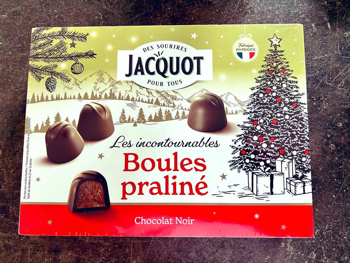 Je déclare la saison des boules praliné ouverte 😋🎄