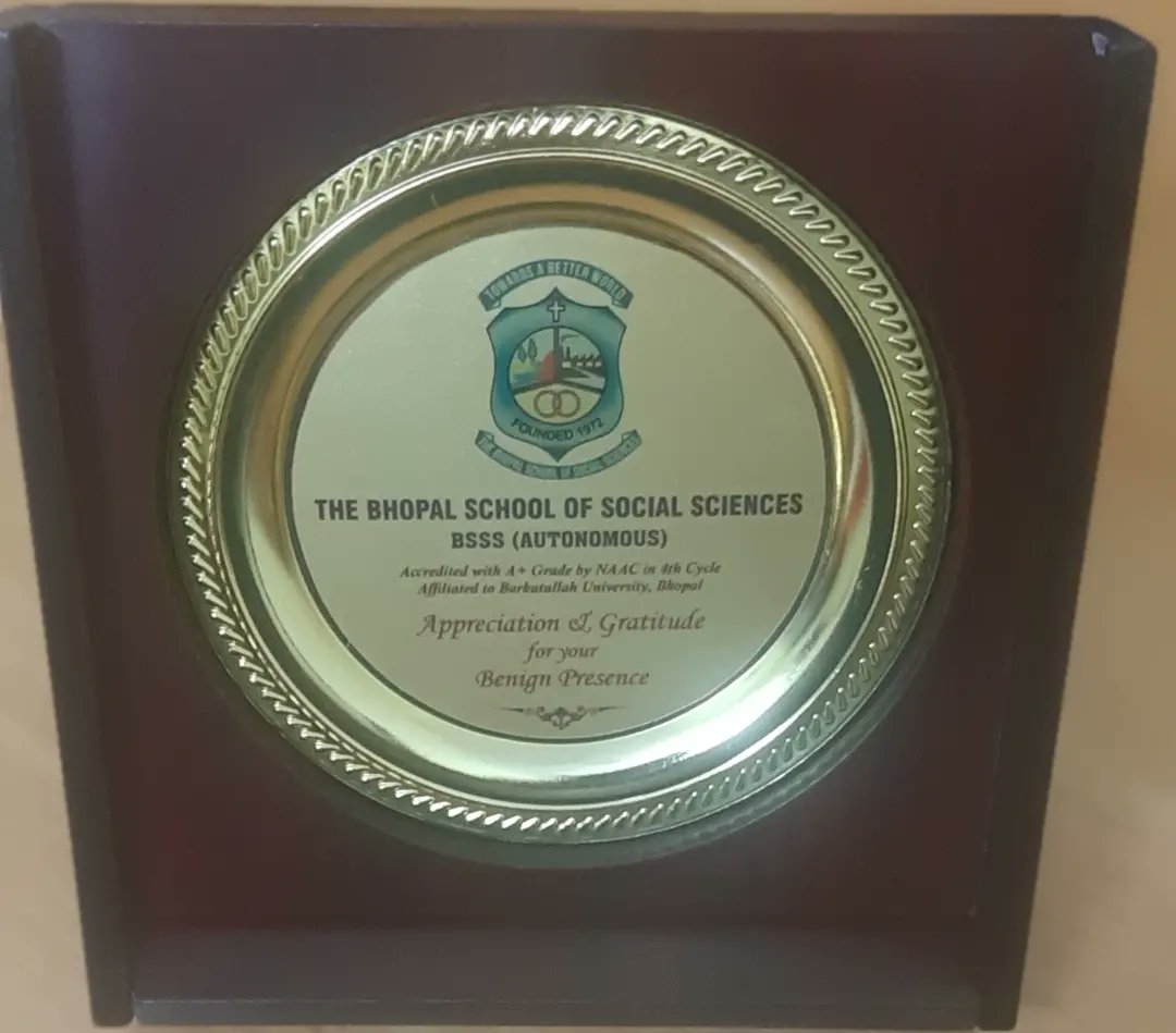 jaya2004khare's tweet photo. Delighted to share with you all, it was a profound opportunity to speak with the students of #BSSS, The #bhopalschoolofsocialscience.
An Educational Institution that has it's own magnanimousity as a Higher Educational Institution across #MadhyaPradesh.
Heartfelt Thanks & Gratitude to the Management, staff and Students of BSSS, it was a pleasure and a cherishing moment.
#DEOGratias
#GloryToGod