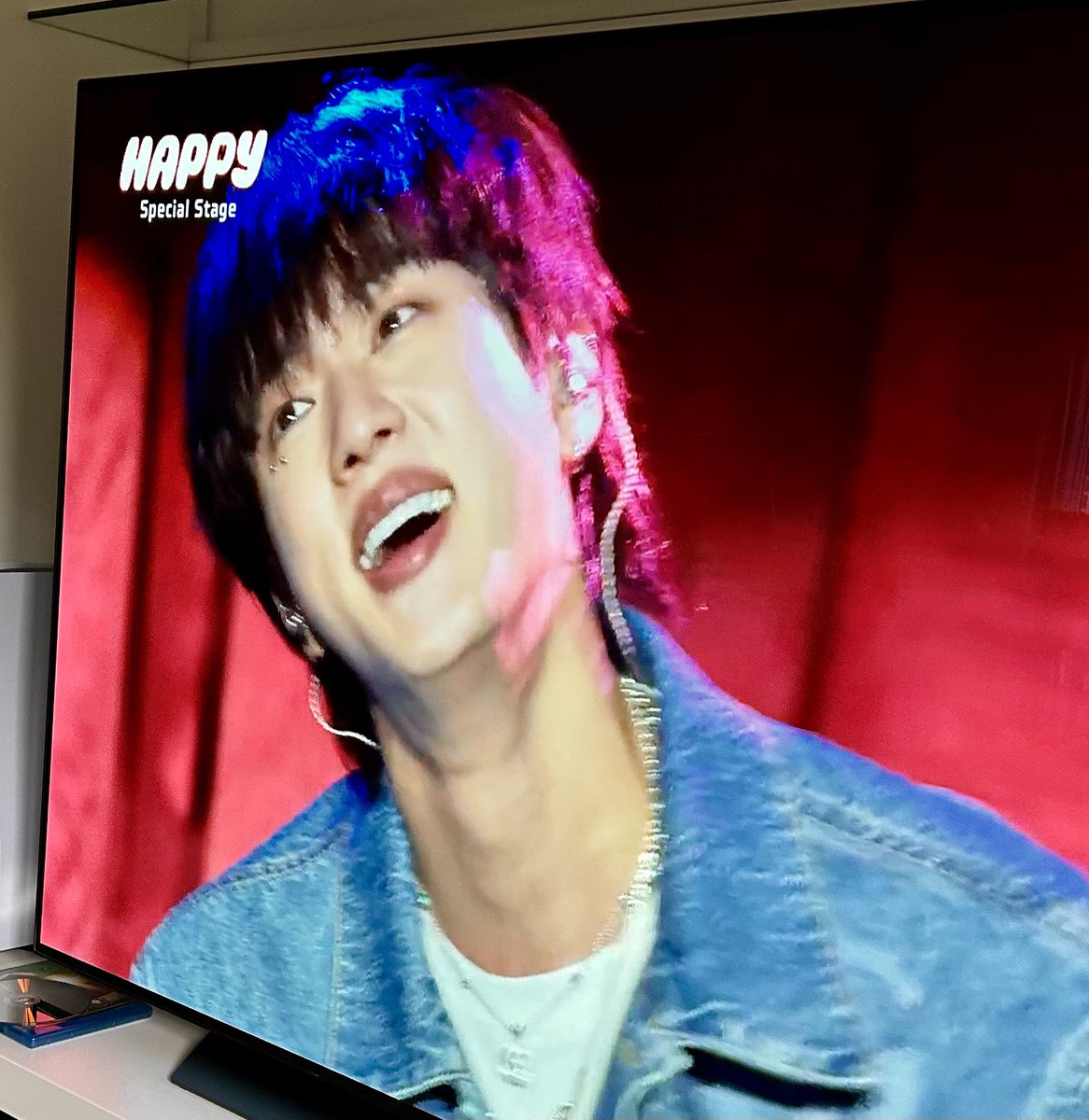 This is what love looks like 
#JIN_HAPPY_SpecialStage