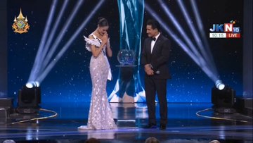 gaming_c98372's tweet photo. ไทยแท้ 100% มากไหว้ก่อนจับ แล้วยิ้มสวยมากกกกก#MissUniverse #MissUniverse2024 #MissUniverseThailand2024 https://t.co/cFRInXoNnB