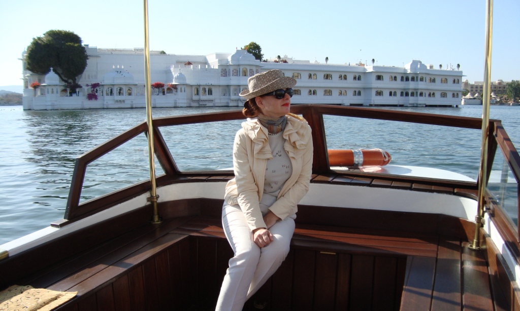 #TravelInspiration   Preziosi momenti nel Lake Palace #Udaipur #India 
Scopri di più: barbaraathanassiadis.com/blog-italiano/…

#travelblogger #viaggi #RajasthanRoyals #Rajasthan #LuxuryTravel #TravelSmart #TravelTheWorld #TravelGoals #BookoftheDay #BooksMakeGreatGifts