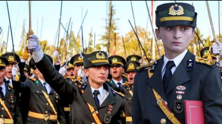 Hepimiz MUSTAFA KEMALİN ASKERLERİYİZ
çünkü orduyu kuran odur imamhatiplilere duyrulur öğrenin😀