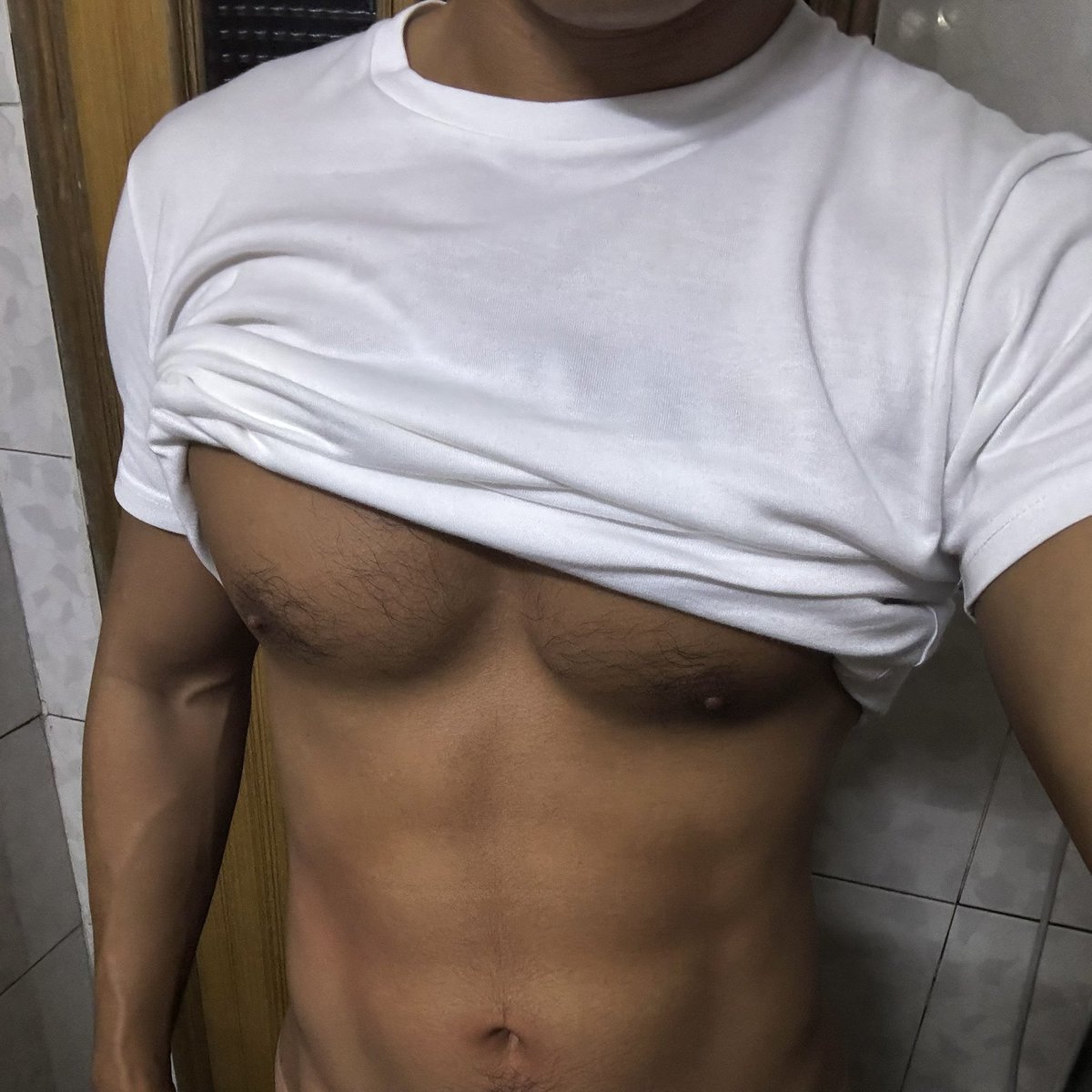 The mark they saw on my collarbone, the rust that grew between telephones, 
The lips I used to call home. 
So scarlet, it was maroon. 💙