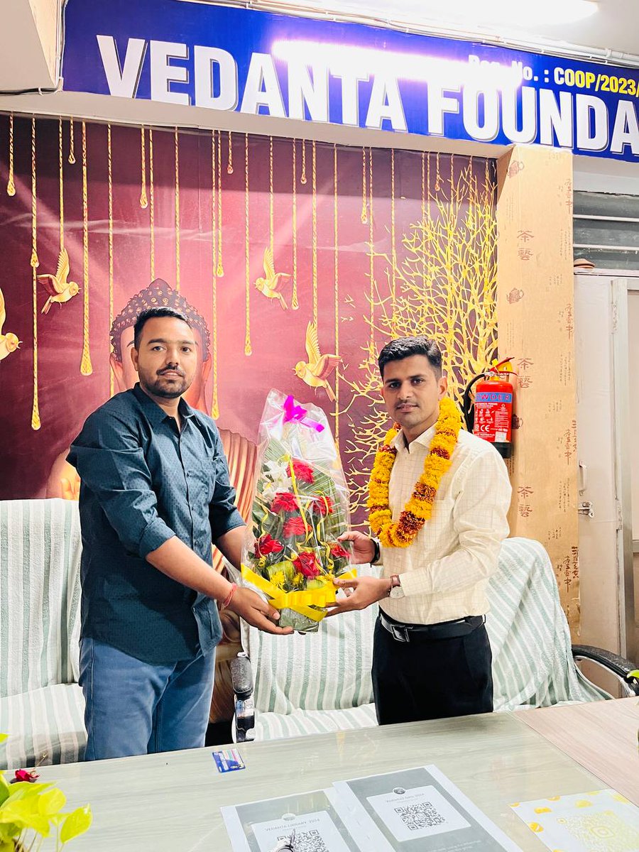 प्रिय मित्र *बीएल देवासी  दातवाड़ा*    *सिविल जज एवं न्यायिक मजिस्ट्रेट  RJS*👨‍⚖️बनने के बाद जयपुर पधारने पर वेदांता फाऊंडेशन (लाइब्रेरी &amp; पीजी) परिवार कि और से हार्दिक शुभकामनाएं।