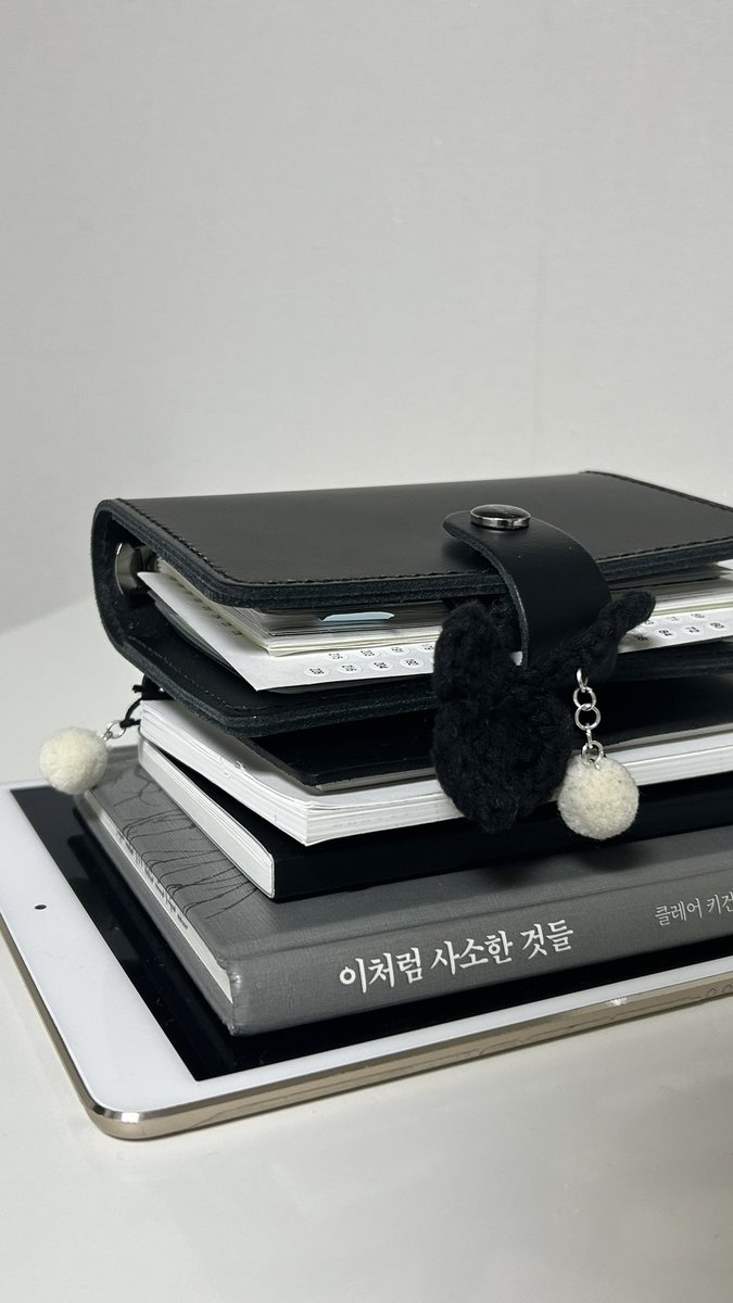 geulnote's tweet photo. 편집 끝내고 예약 걸어뒀으니, 오후에는 요거트 먹으면서 주간회고 할 수 있겠다 🥣 https://t.co/BR3nqU8nBA