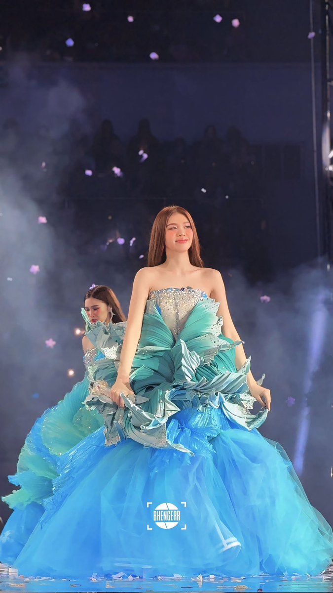 starchivestacey's tweet photo. Grabeng mukha ‘yan, napakaganda. https://t.co/lWwQP4msIs