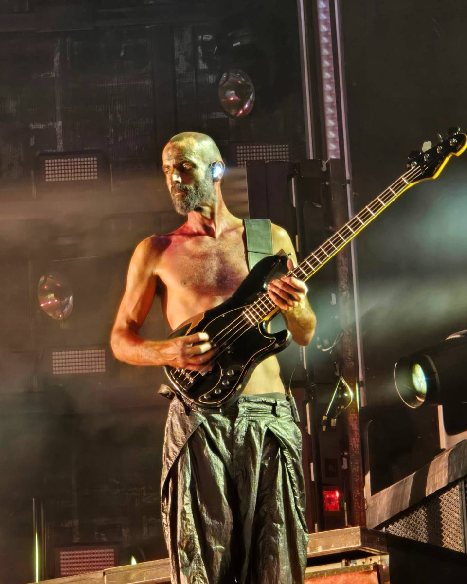 Daily Oliver 🪐🍉 (@dailyoliverr) on Twitter photo 